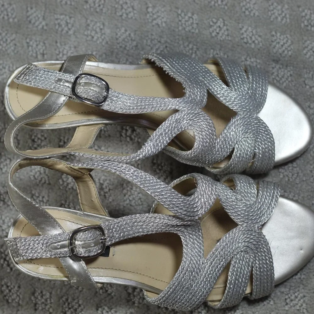 Alex Marie Size 5.5 Cute Silver Woven Strap 2